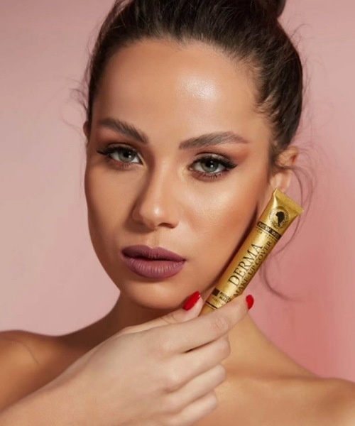 کرم پودر فول کاور درماکول میکاپ با SPF 15 - حجم 40 میل | پوست صاف، آرایش بادوام